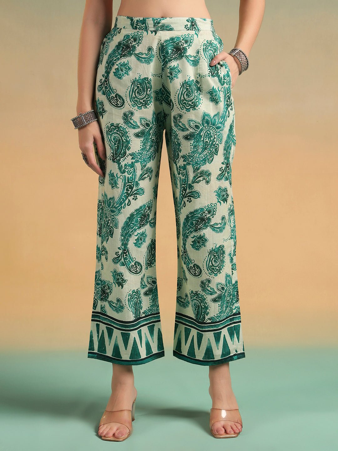 Green Paisley Printed Straight Kurta Set with Sweetheart Neck - Mahukaa